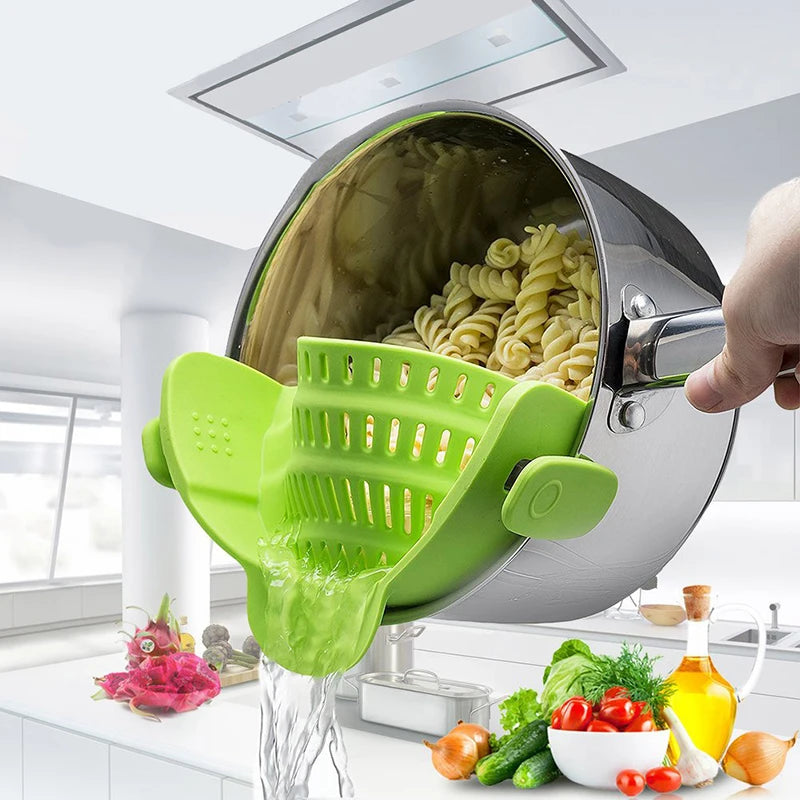 Passoire EgouttiClip đ : PĂątes et lĂ©gumes