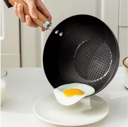 Wok antiadhésif en fonte