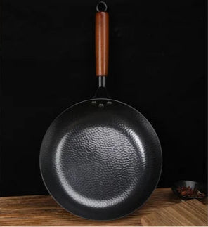 Poêle à frire en fonte artisanale