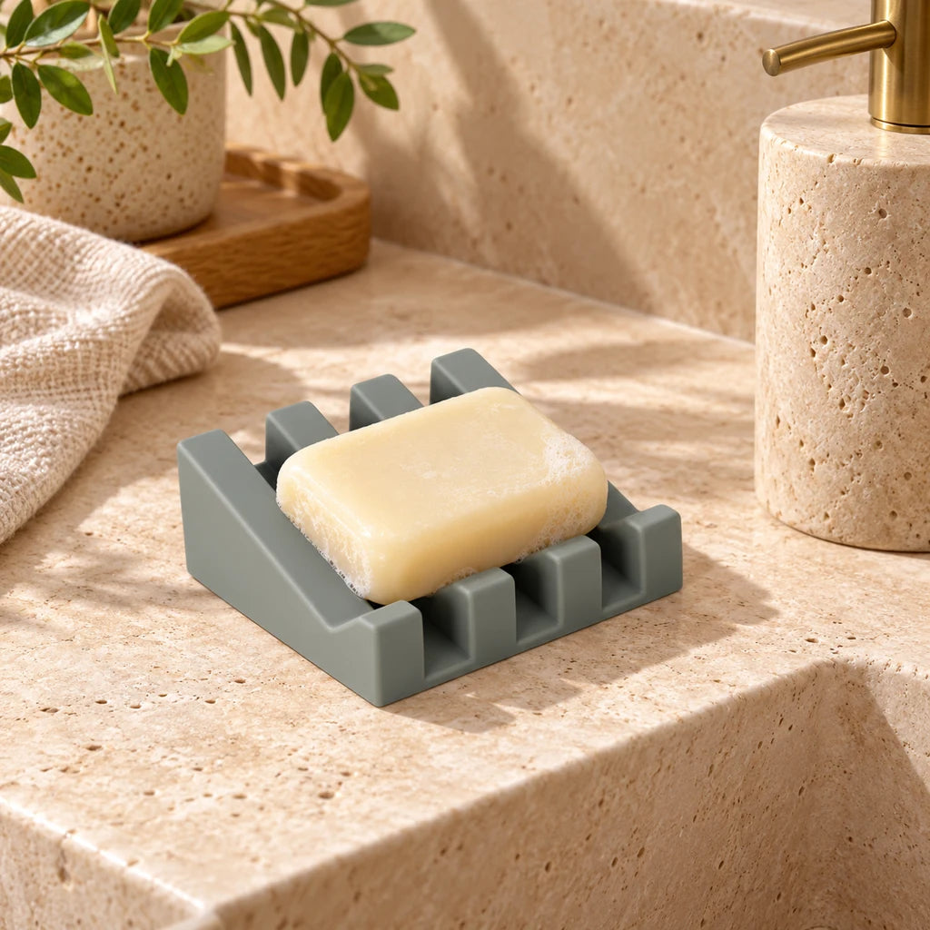 Tilting Regina silicone soap dish